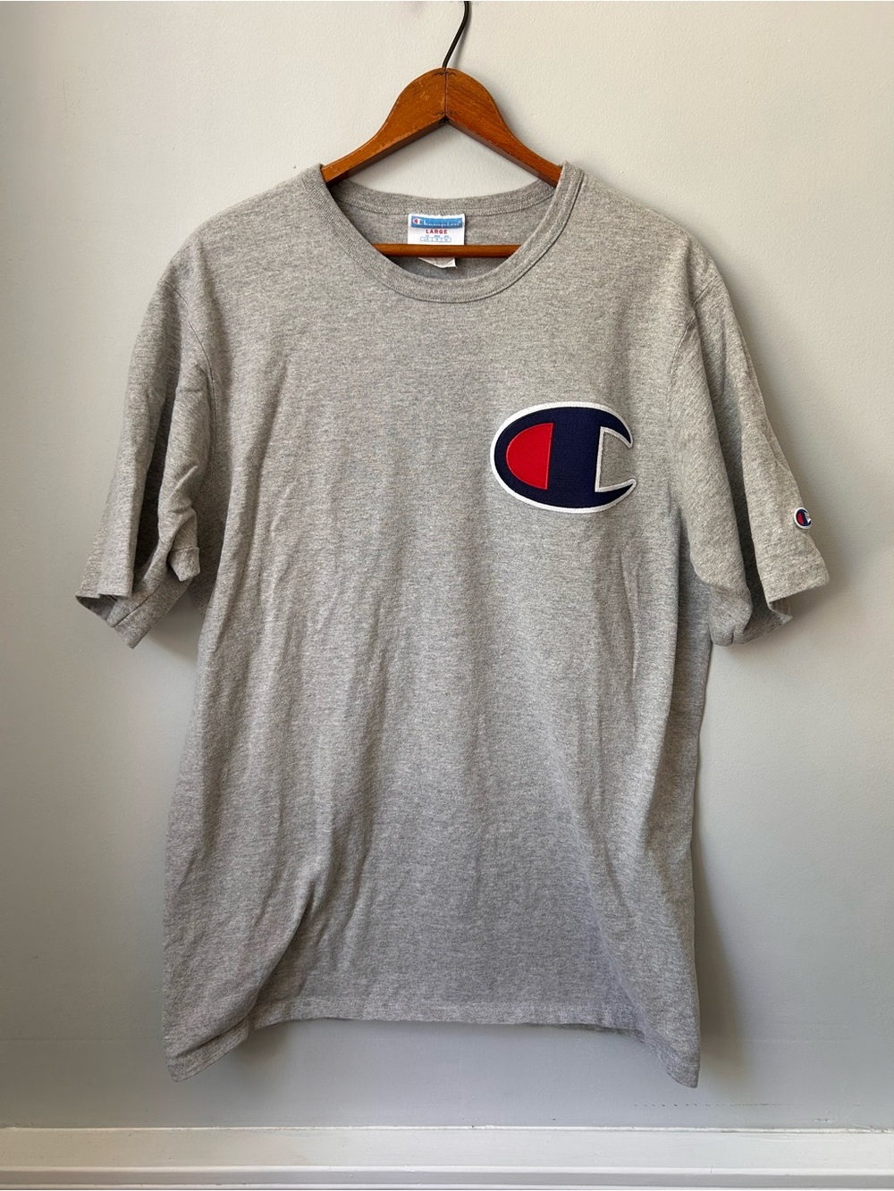 CHAMPION‎ Shirt Mens LG Gray Big C Patch T Shirt Streetwear Comfort Breathable